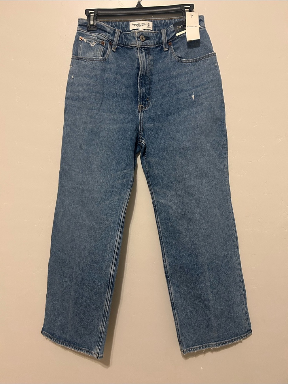 Abercrombie & Fitch The 90’s Relaxed Jean High Rise Size 29 X Short NWT